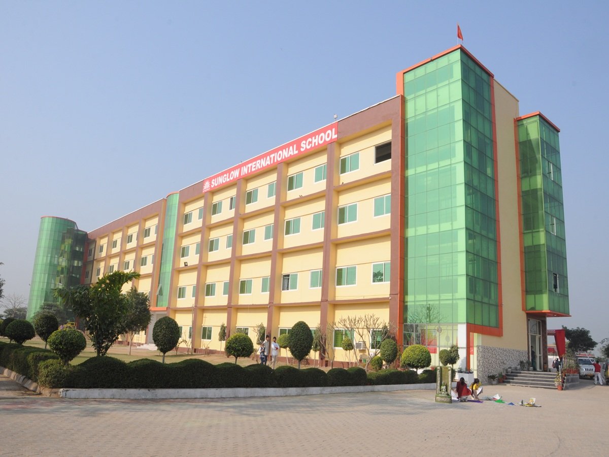 Sunglow International School campus